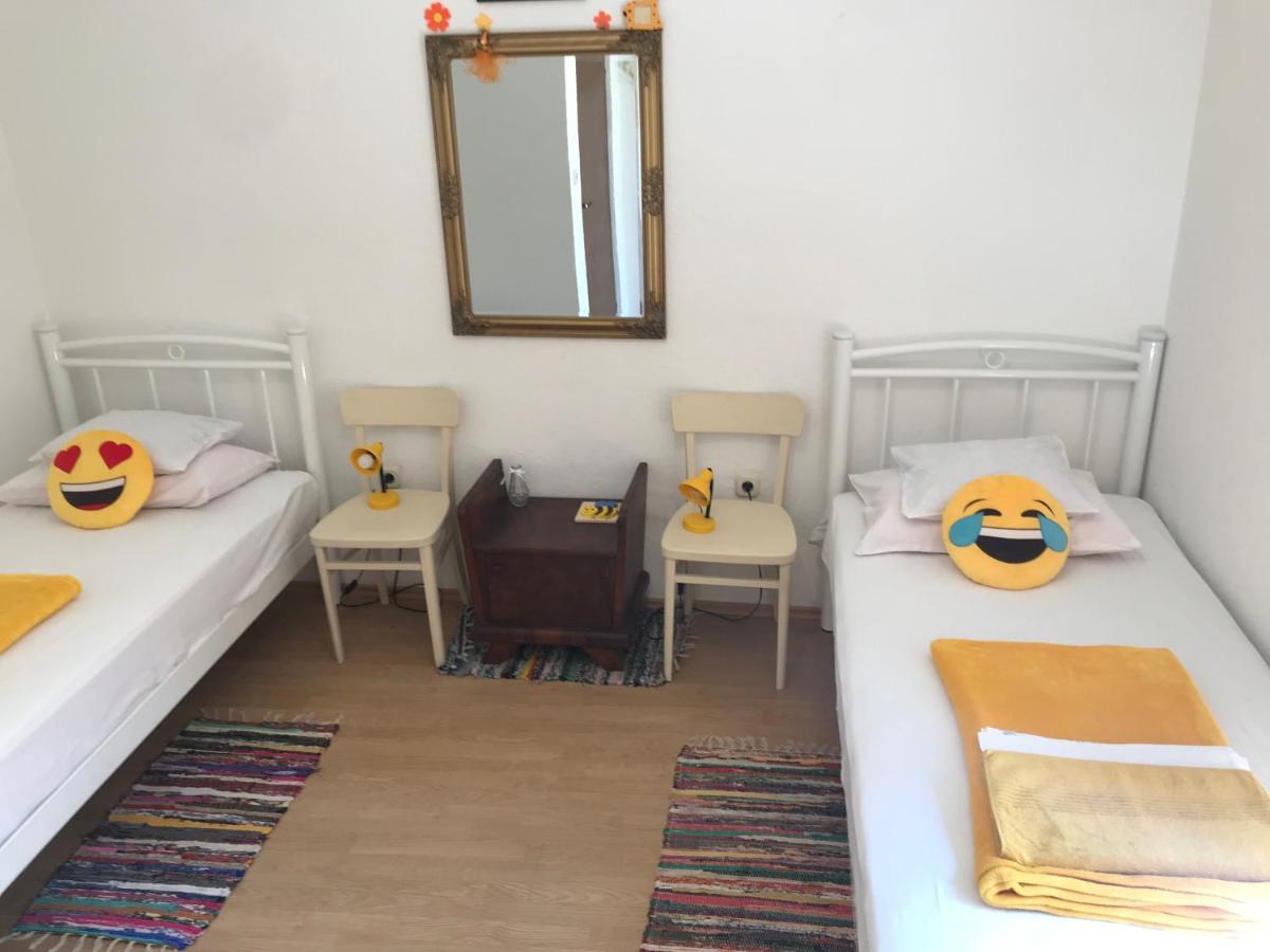 Holiday Home Klaic - Kids Friendly Gruda Esterno foto